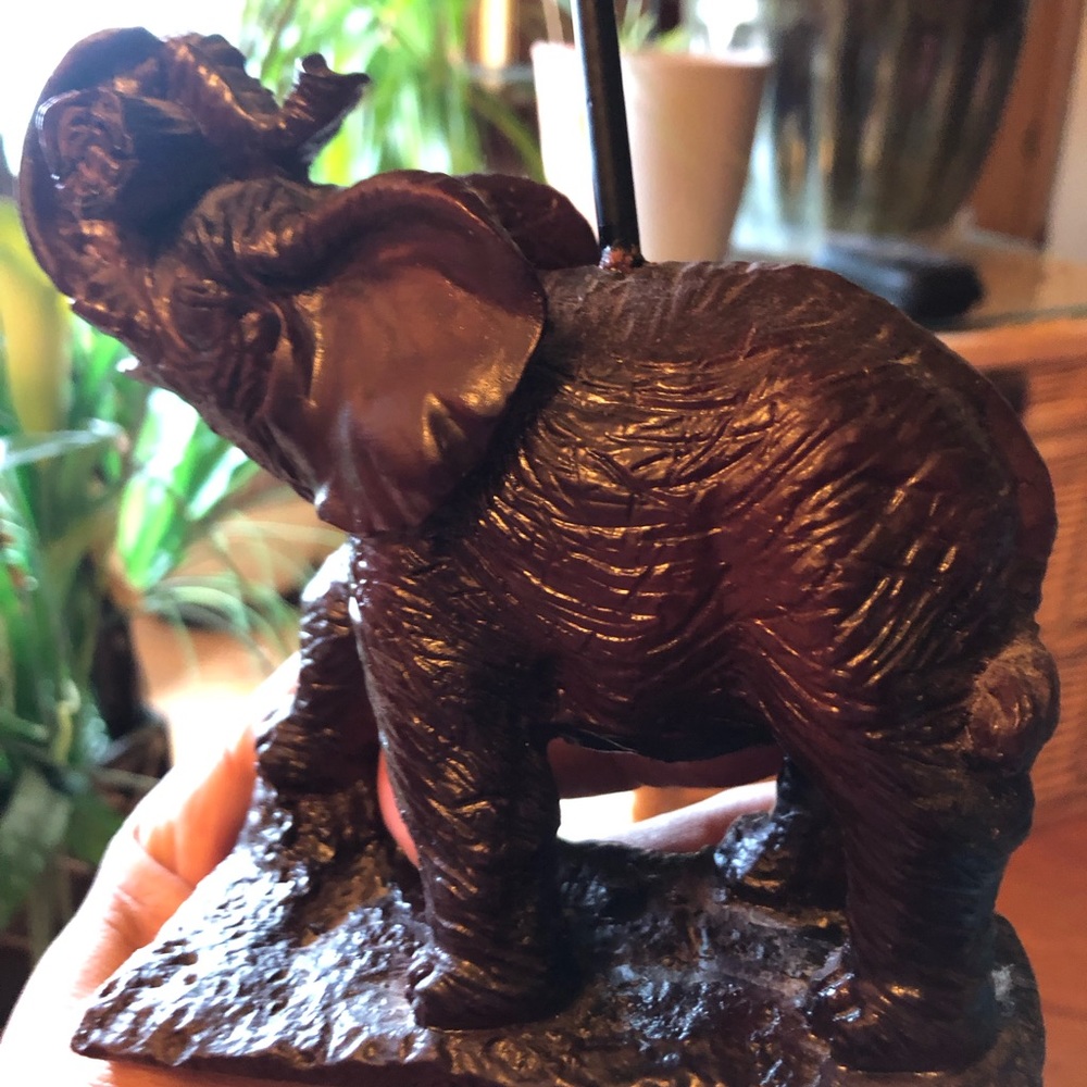 “good luck” elephant votive candle lamp